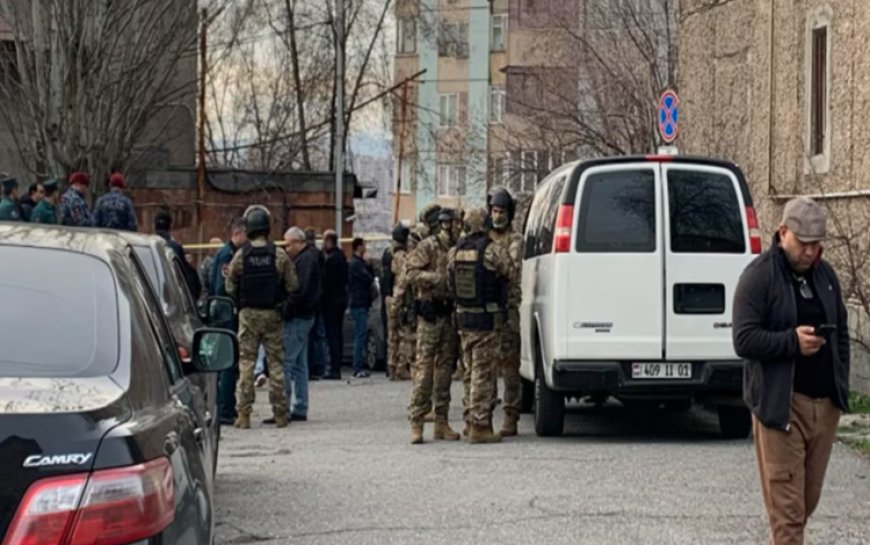 Ermenistan'da emniyet müdürlüğüne el bombalı saldırı