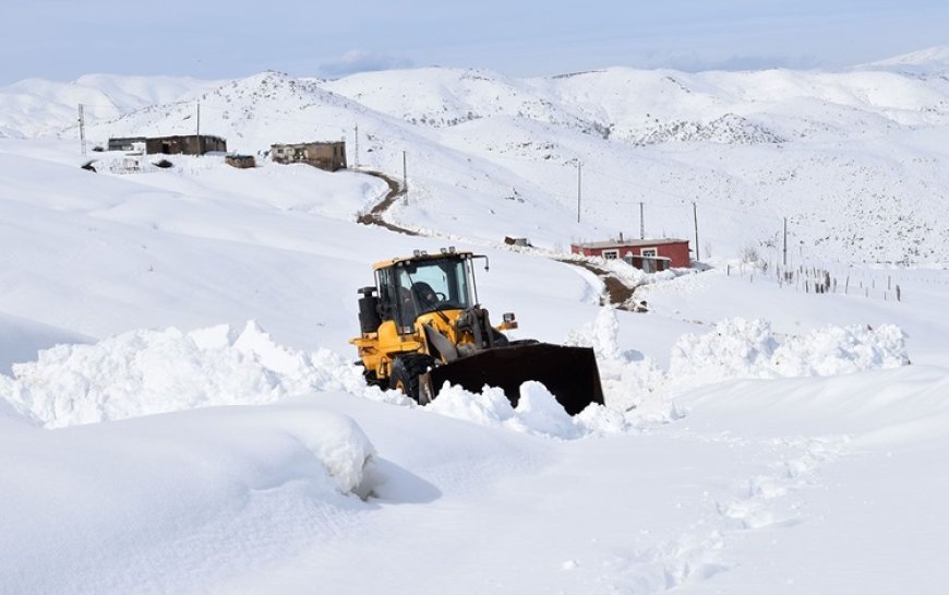 Van, Muş ve Bitlis'te 29 köy yolu kardan kapandı