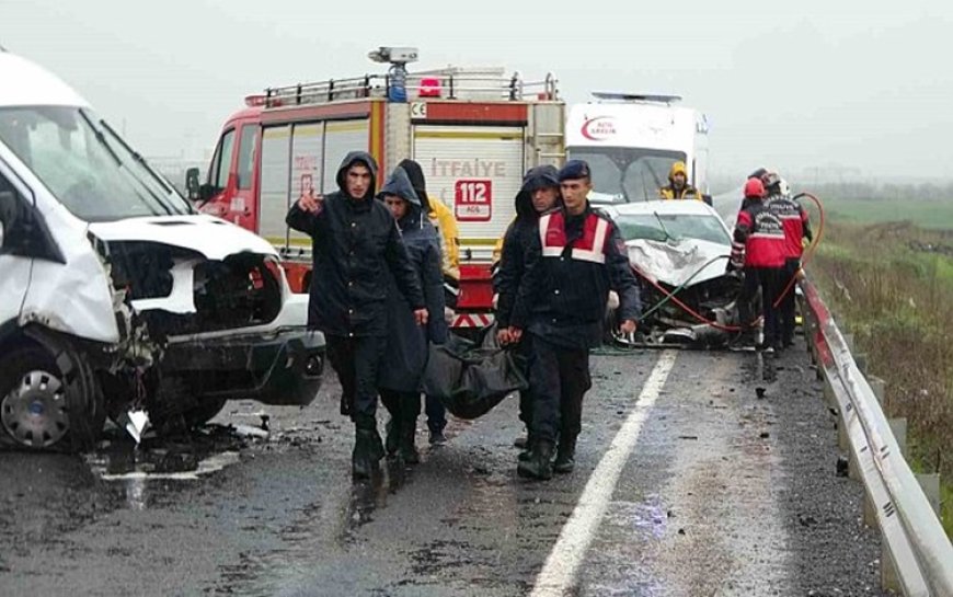Diyarbakır'da feci kaza: 3 ölü, 5 yaralı
