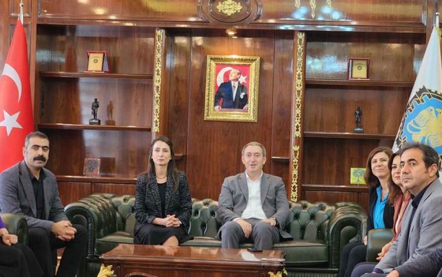 DEM Parti başkanlarından Diyarbakır Belediyesi’ne ziyaret
