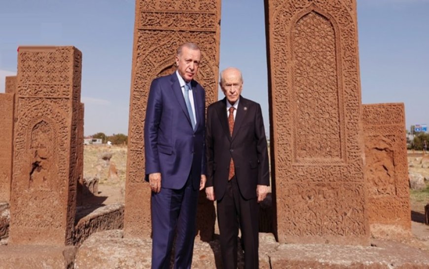 Erdoğan ve Bahçeli Ahlat'ta bir araya geldi!